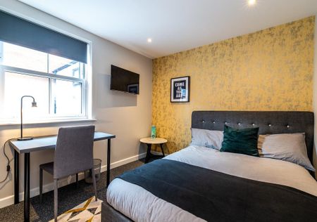 4 bedroom apartment to rent - Photo 3