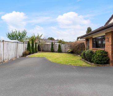 Tucked away on a gated driveway - Photo 5