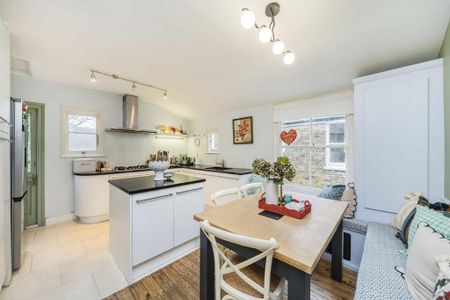 4 bedroom maisonette to rent - Photo 4