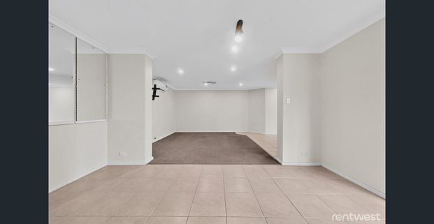 PRIME LOCATION - Photo 1