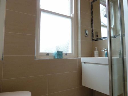 Woodcote Road, Epsom, Surrey, KT18 7QS - Photo 5