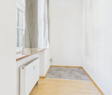 Stilvolle Altbauwohnung mit Wellness, Stadtnähe und Dachterrasse! - Photo 1