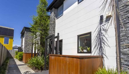 City living 1 x bedroom apartment fully furnished. - Photo 4