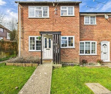 St. Benedicts Close, Aldershot, Hampshire, GU11 - Photo 5