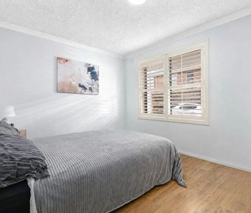 Modern Apartment Living in West Footscray - Photo 3