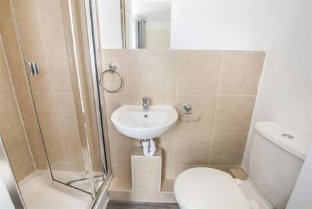 1 bedroom in a house share to rent - Photo 4