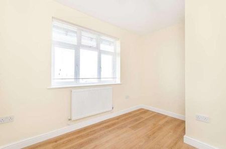 Woodlea Drive, Bromley, BR2 - Photo 4