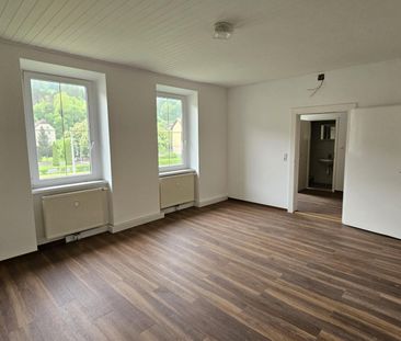 Frisch saniert 1-Zimmerwohnung mit Küche - Photo 1