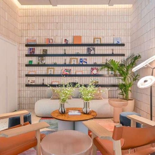 The Maple, Brent Cross, NW2 - Photo 1