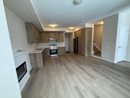 For Lease - 40 Kingbird Common, Cambridge, Ontario - Photo 2