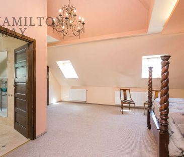 Elegancka willa z basenem w Konstancinie - Photo 6