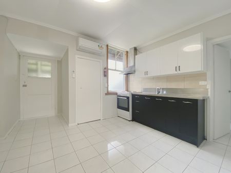 Welcome to 2/60 Wilson Street in Newtown. - Photo 5