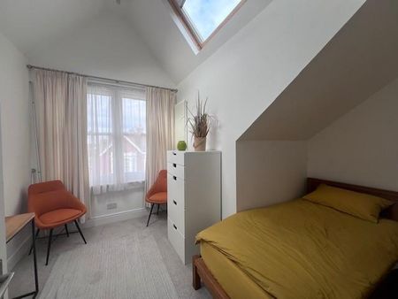 2 bedroom flat to rent - Photo 2