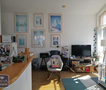 Location Appartement 2 pièces 60m² LA ROCHELLE 17000 - Photo 2