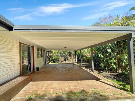 Spacious Home in a Prime Mullumbimby Location - Photo 2