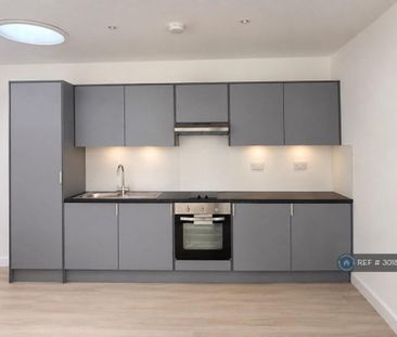 Studio to rent - Photo 3