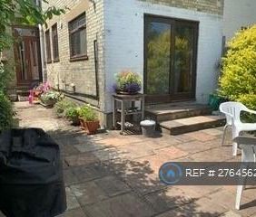 1 bedroom in a house share to rent - Photo 6