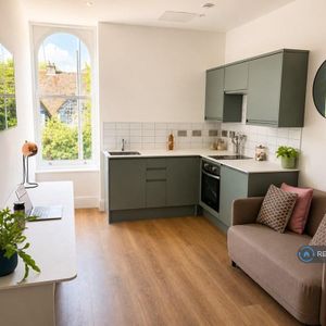 Studio to rent - Photo 2