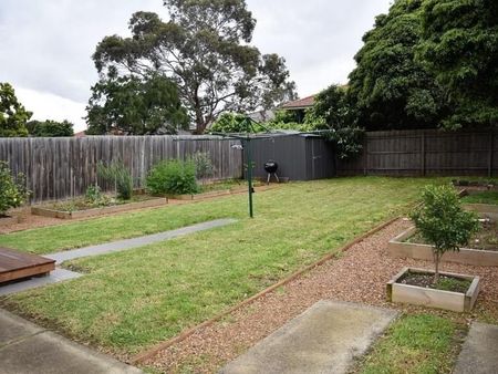 2 Collins Street, Heidelberg Heights - Photo 5