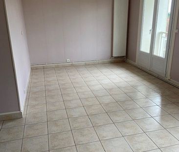 Location Appartement 3 pièces 80m² ANGOULEME 16000 - Photo 4