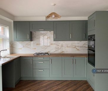 4 bedroom terraced house to rent - Photo 5