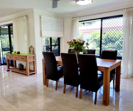 Leafy Family Home with Entertainer's Oasis! - Photo 4