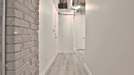 34 Noble Street , #302 - Photo 3