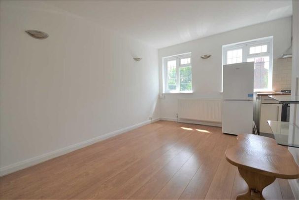 2 Bed Flat, Harrow View Road, HA1 - Photo 1
