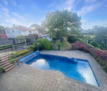 4Bed Family home + Self-Contained 1Bed - Photo 6