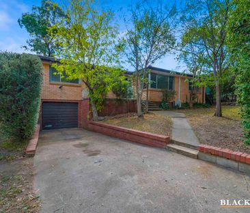 Family Home, great location, in picturesque surroundings - Photo 2