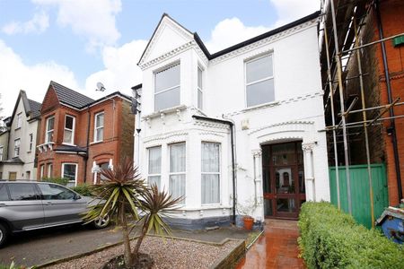 2 Bed Flat, Rosendale Road, SE21 - Photo 5