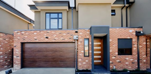 64 Bevan Avenue, Melbourne - Photo 2