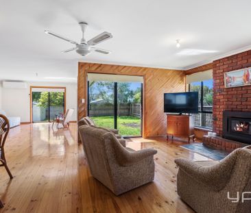 FANTASTIC LOCATION - IMMACULATE COASTAL HOME WITH TIMBER FLOORS - Photo 2