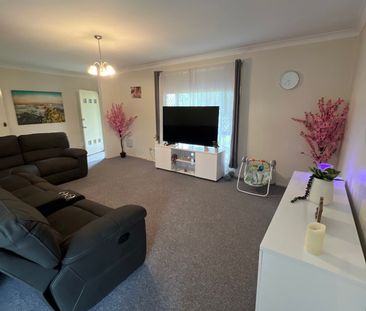 Tidy 2Bed Unit - Photo 3