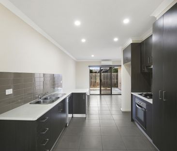 Lovely 2 Bedroom Home In A Great Location - Photo 2