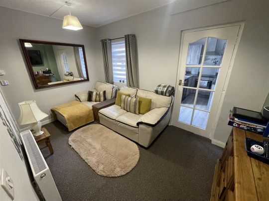 23 Springfield Drive, - Photo 1