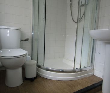 1 bed House Share - To Let - Photo 3