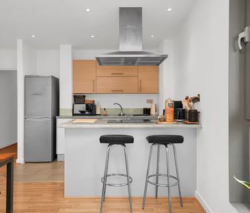 2 Bed Penthouse, Warton Road, E15 - Photo 4