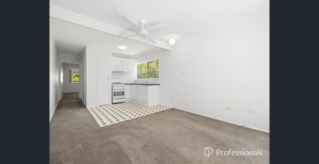 Neat & Tidy Unit in a Prime Everton Park Location - Photo 1