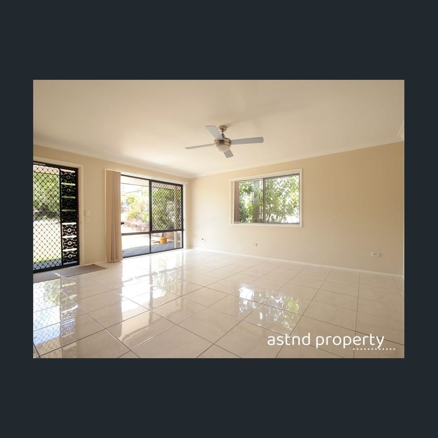 Spacious Family Living with Comfort and Convenience! - Photo 1
