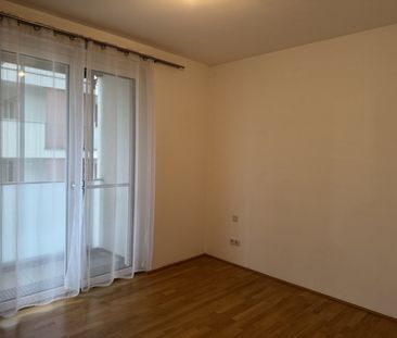 2 Zimmer mit riesen Loggia - traumhaft!! - Photo 3