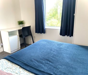 4 Bed Semi-Detached House, Finchley Road, M14 - Photo 5