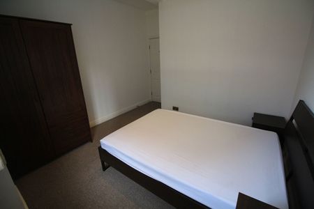 7 Oxford Road, Manchester, Lancs, M1 - Photo 3