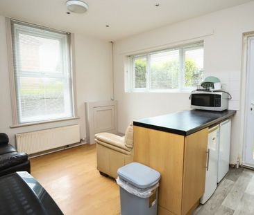 6 DOUBLE BED Student House IN THE HEART OF WINTON - Photo 2