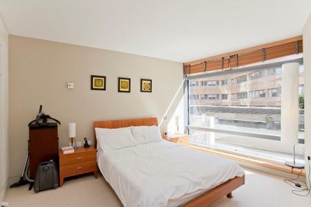 Parliament View Apartments, 1 Albert Embankment, Vauxhall, London, SE1 - Photo 4