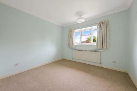 Cobham, KT11 - Photo 4