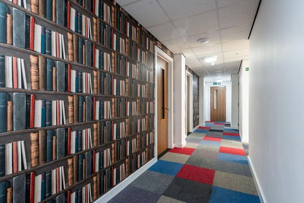 Studio to rent - Photo 1