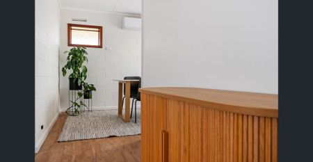 Beauty on Bachelor - Photo 2