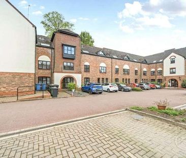 Lenten Street, Alton, Hampshire, GU34 - Photo 1
