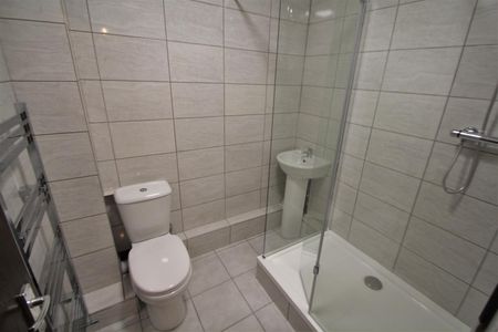 Pennington Court, Delph Lane, Woodhouse, LS6 2RW, Leeds - Photo 5